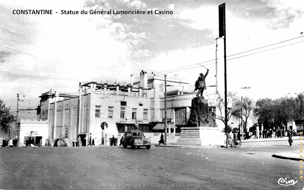 2425- Constantine - Statue du General Lamoriciere et Casino.jpg